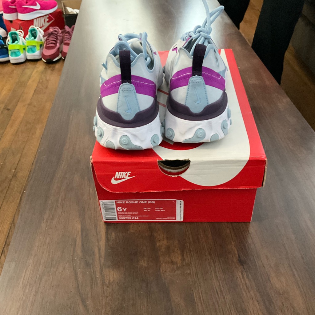 Nike React Element:Womens